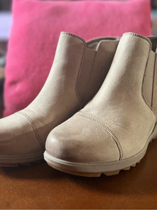 Sorel Shoes - Sorel Beige Suede Chelsea Ankle Booties